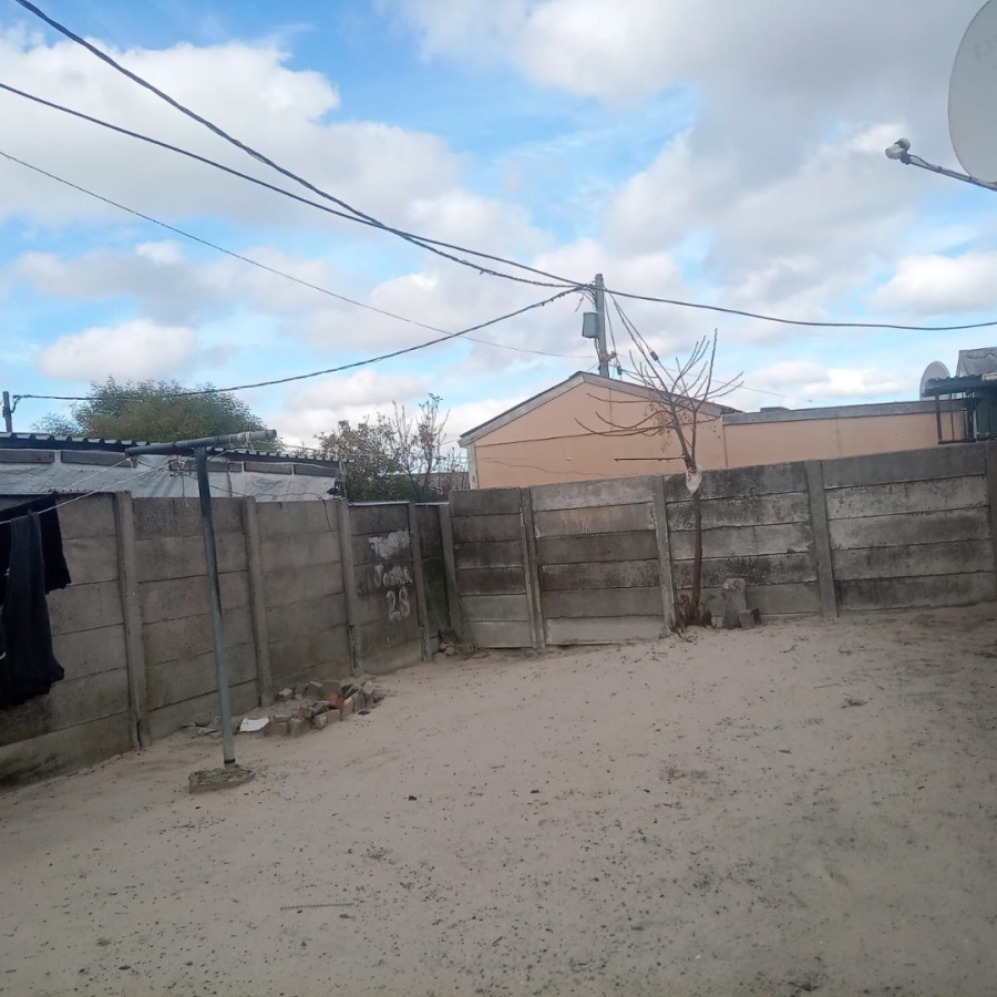 3 Bedroom Property for Sale in Roosendal Western Cape